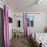Apolafsi Apart-hotel *