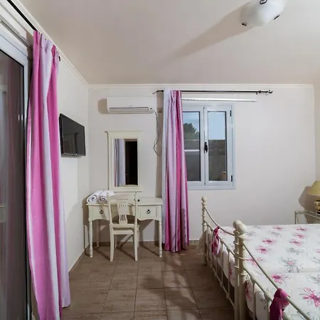 Apolafsi Apartmanhotel *
