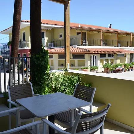 Apolafsi Apartmanhotel Lixúri